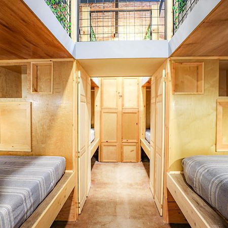 Social Stays - Santa Barbara'S First Hostel On State Street Esterno foto