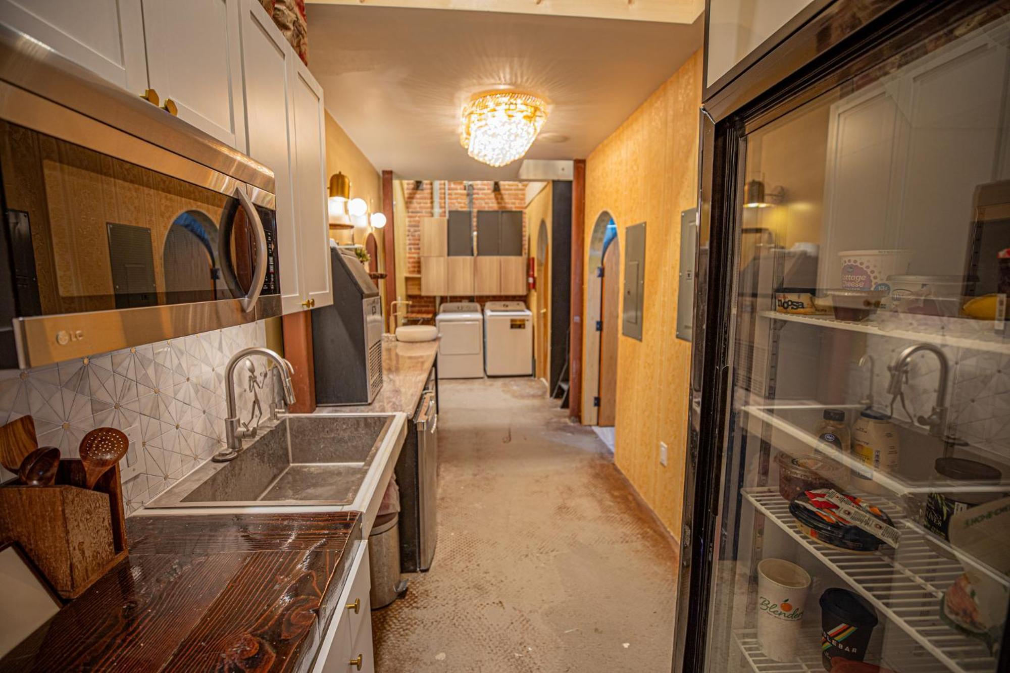 Social Stays - Santa Barbara'S First Hostel On State Street Esterno foto