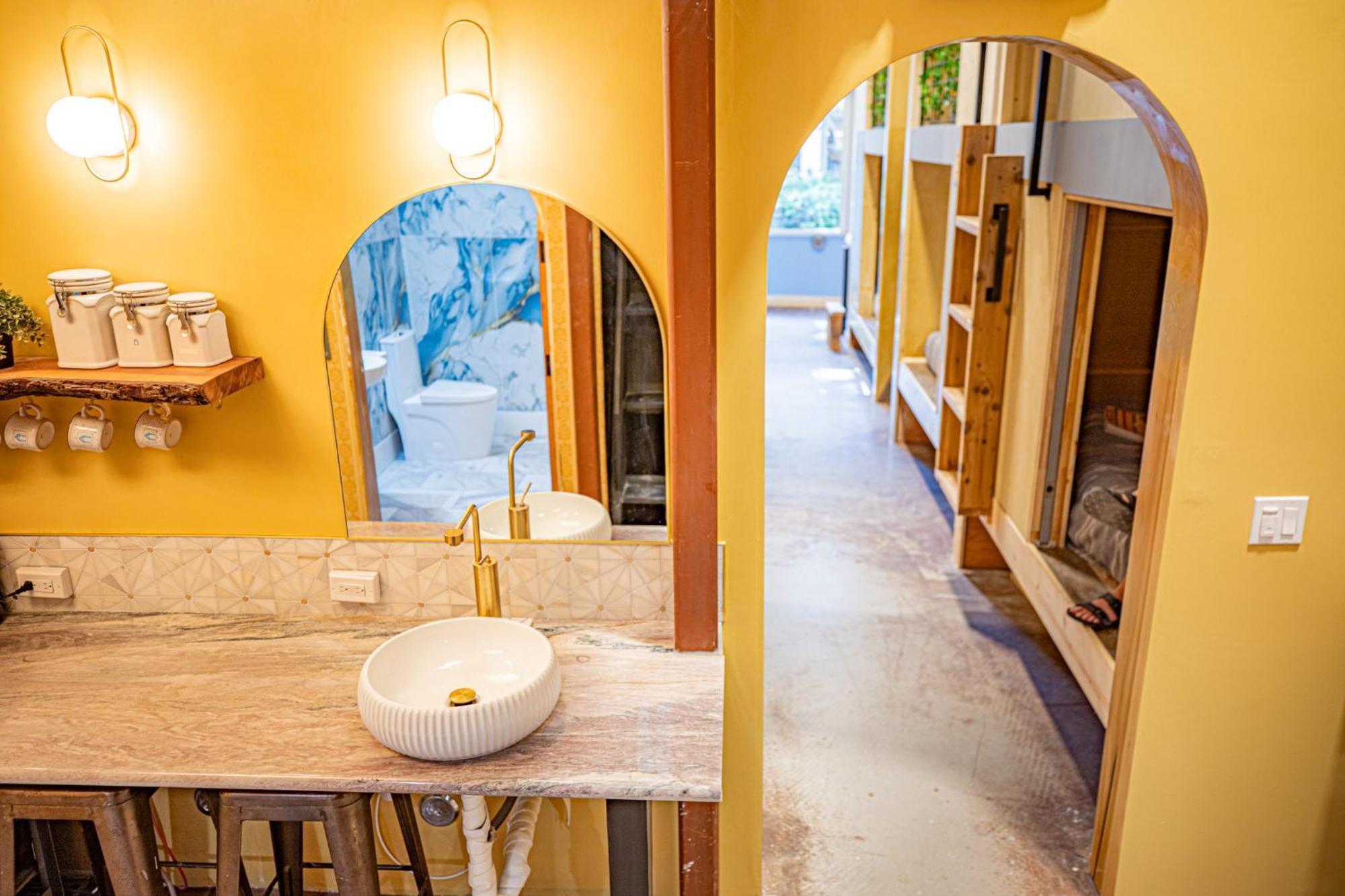 Social Stays - Santa Barbara'S First Hostel On State Street Esterno foto